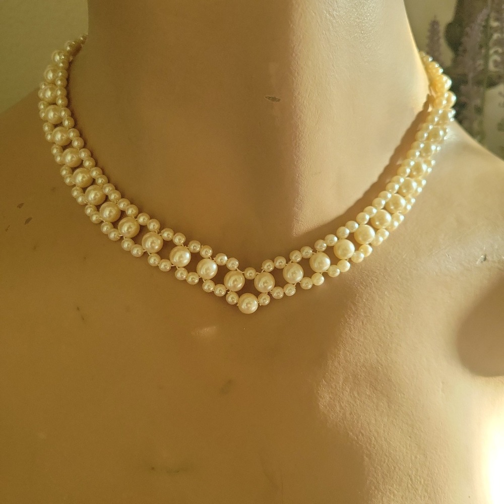 Vintage Mid Century Faux Pearl Choker Necklace 16-19 inch Size L Coquette 60s
